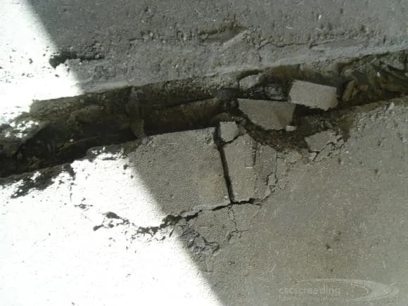 Really? Screed cracks like this? 
